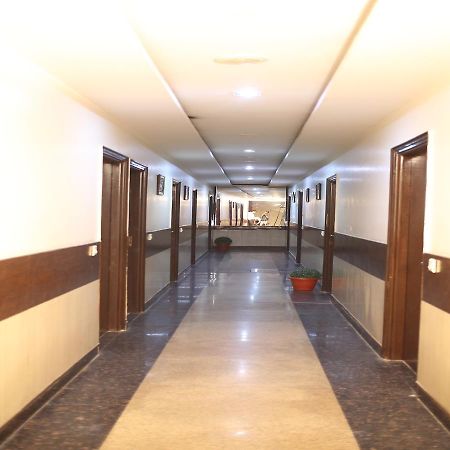 Hotel Pappan Plaza Palwal Eksteriør bilde